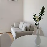 La Conchiglia, Air Conditioning And Parking *